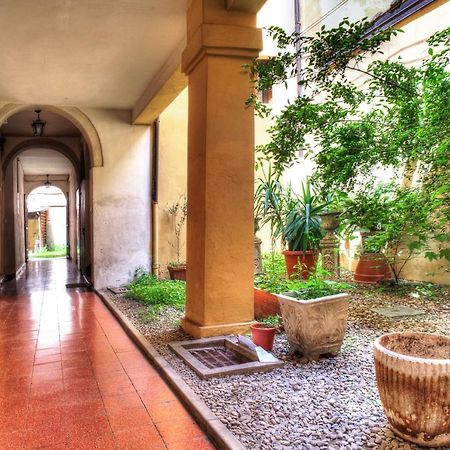 Bologna City Center Apartment By Wonderful Italy Ngoại thất bức ảnh